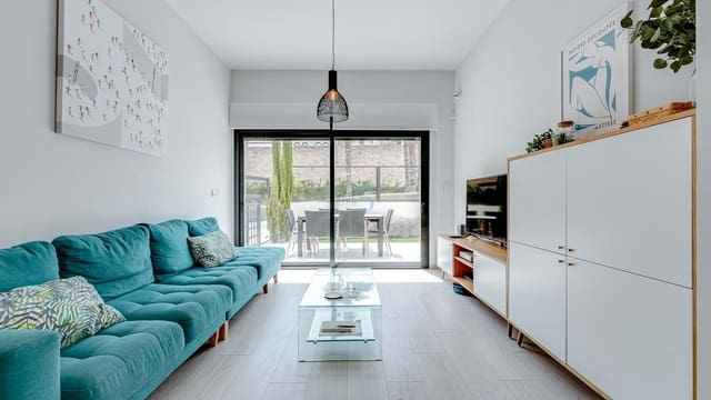 Apartamento de 3 habitaciones en Villamartin, Orihuela en venta con piscina garaje - 289.000 € (Ref: 9116539)