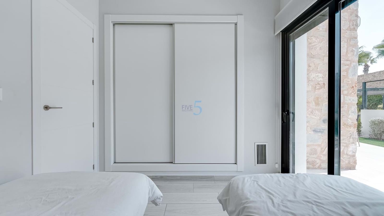 3 bedroom Apartment for sale in Villamartin with pool garage - € 289,000 (Ref: 9116539)