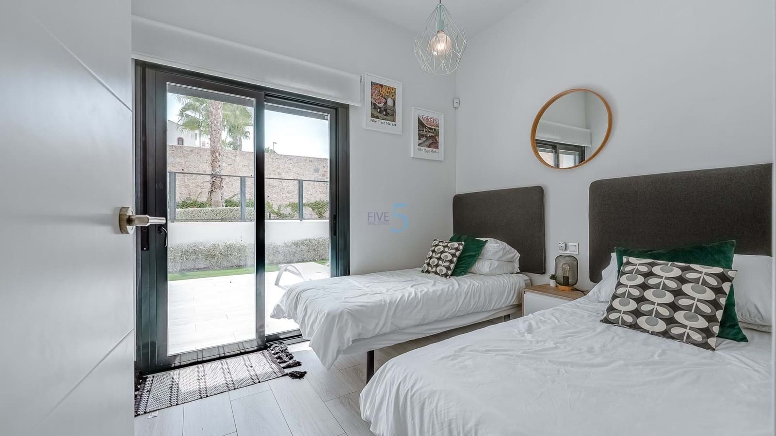 3 bedroom Apartment for sale in Villamartin with pool garage - € 289,000 (Ref: 9116539)