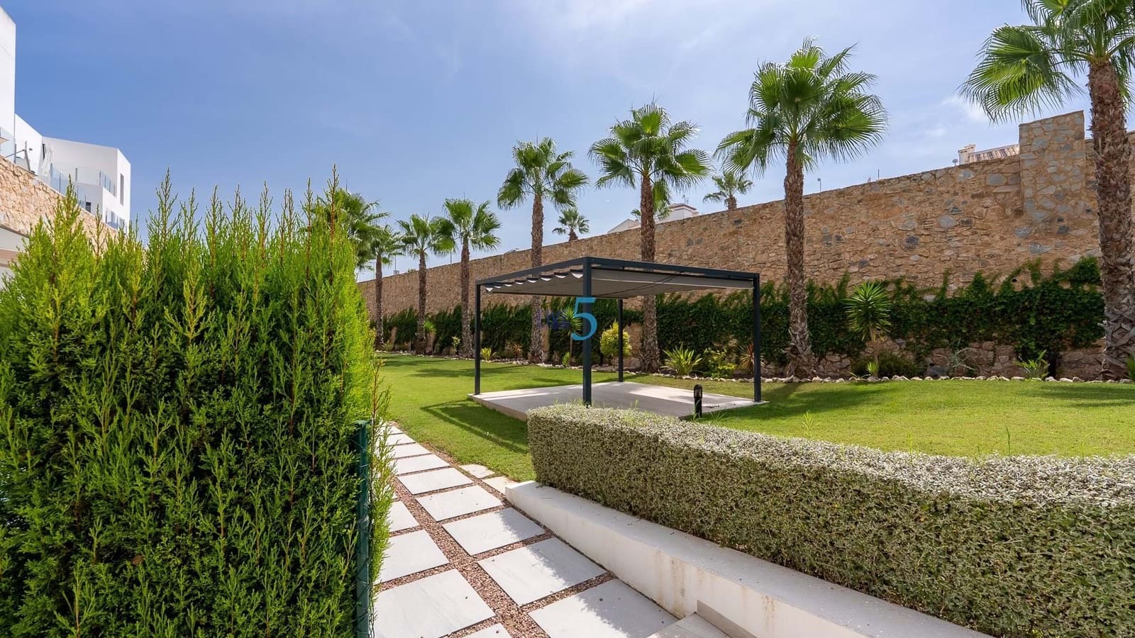 3 bedroom Apartment for sale in Villamartin with pool garage - € 289,000 (Ref: 9116539)