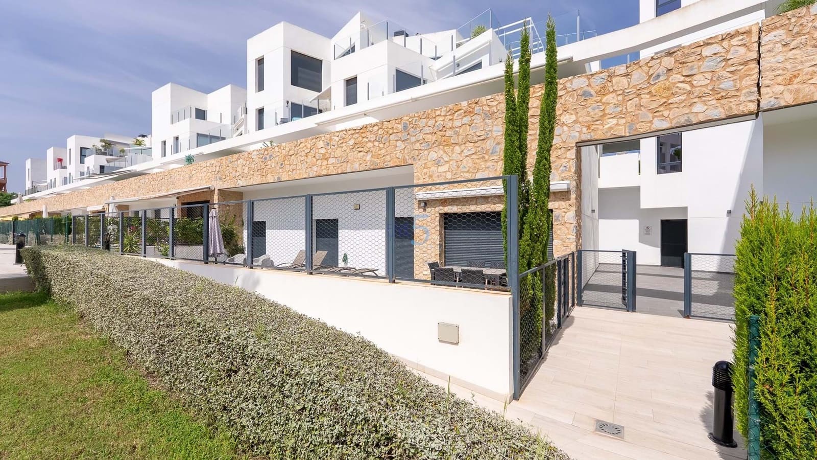 3 bedroom Apartment for sale in Villamartin with pool garage - € 289,000 (Ref: 9116539)