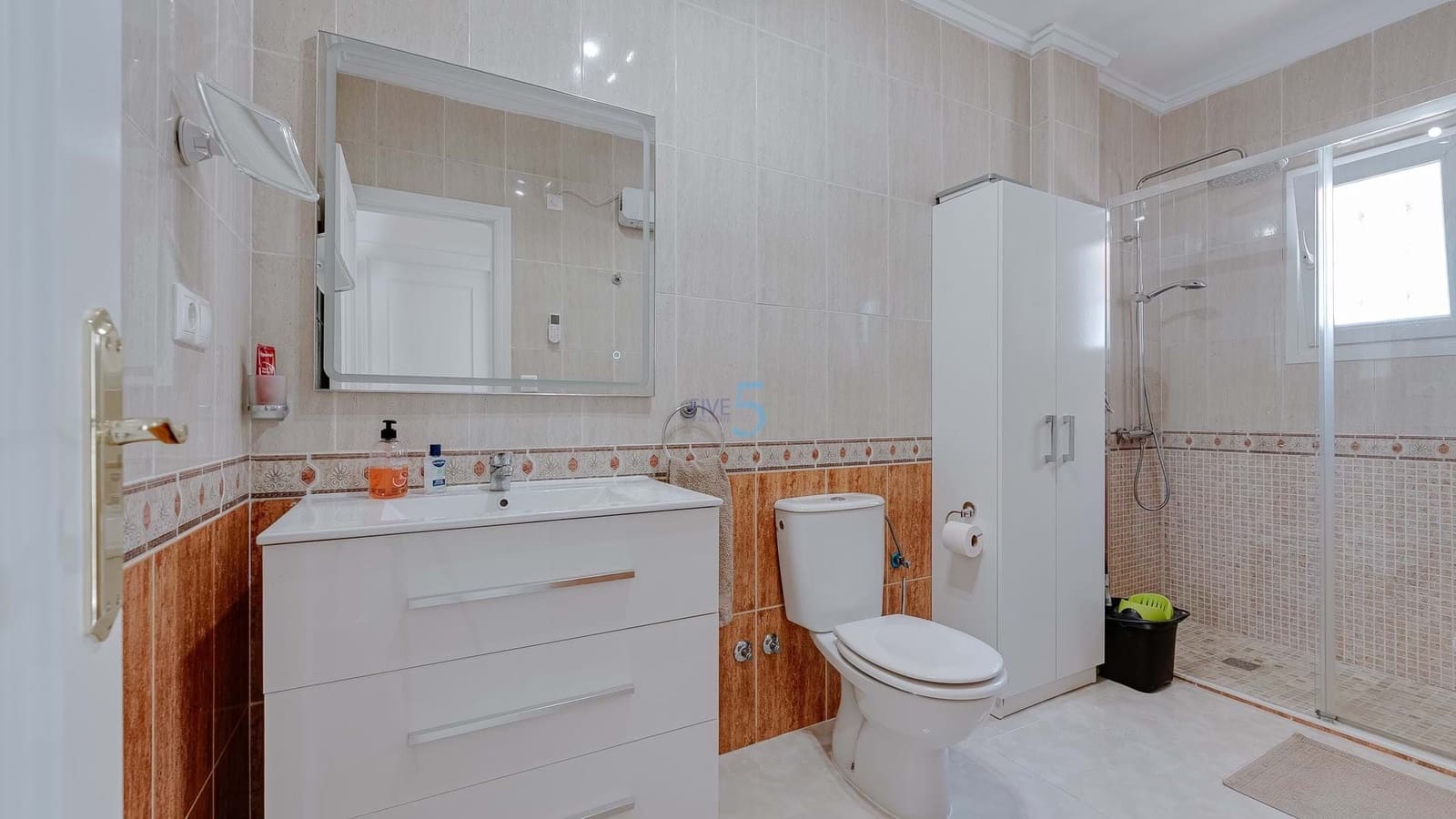 3 quarto Moradia para venda em Villamartin com piscina garagem - 239 000 € (Ref: 9127449)