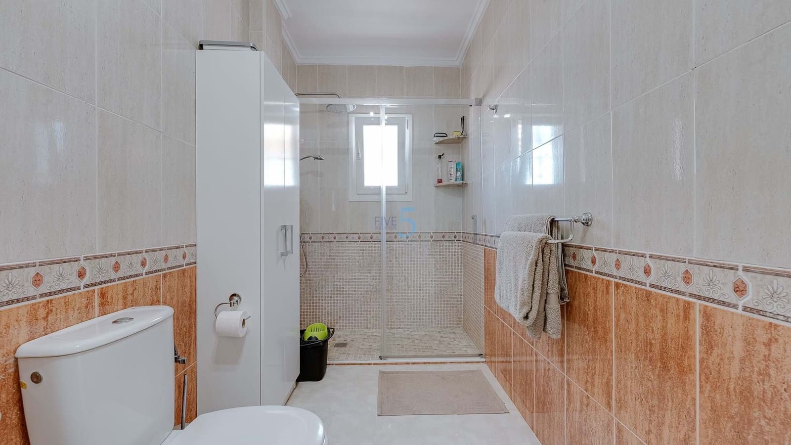 3 quarto Moradia para venda em Villamartin com piscina garagem - 239 000 € (Ref: 9127449)