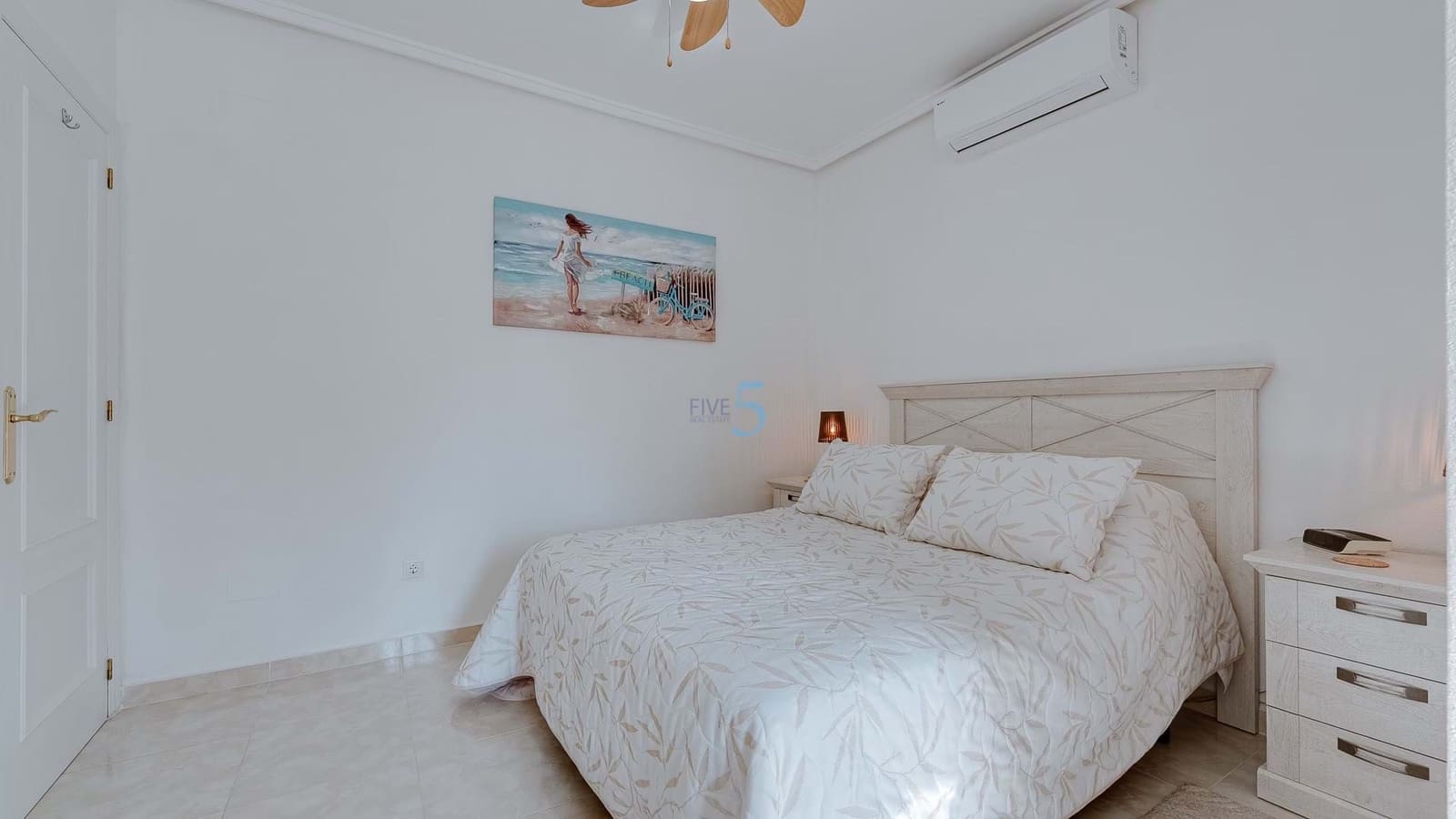 3 quarto Moradia para venda em Villamartin com piscina garagem - 239 000 € (Ref: 9127449)