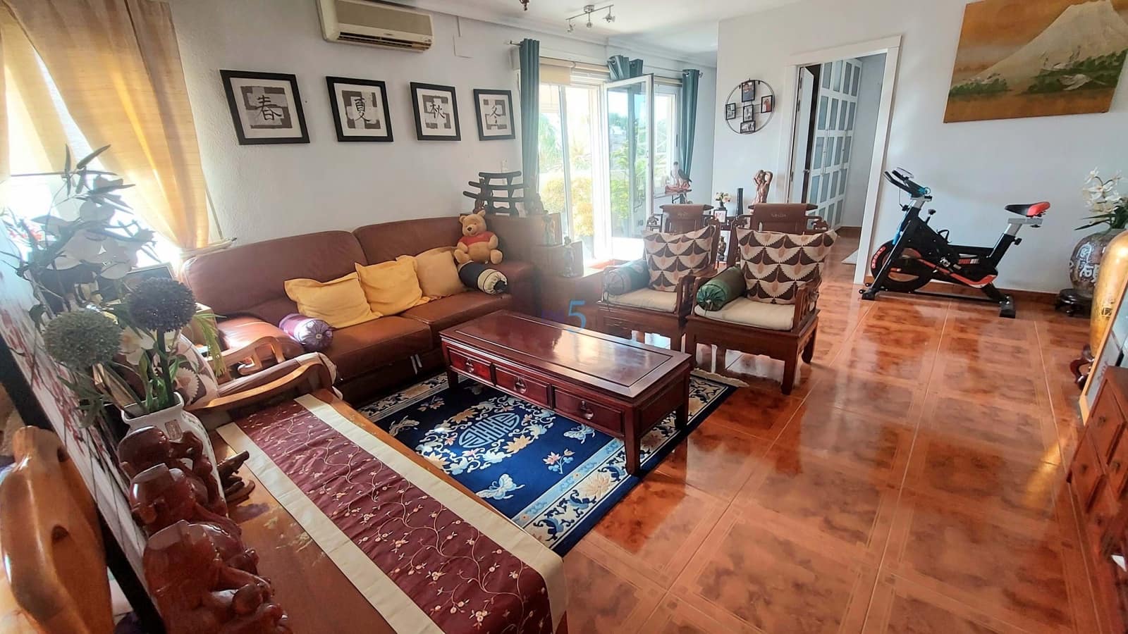 Chalet de 4 habitaciones en Torrevieja en venta con piscina garaje - 525.000 € (Ref: 9128909)