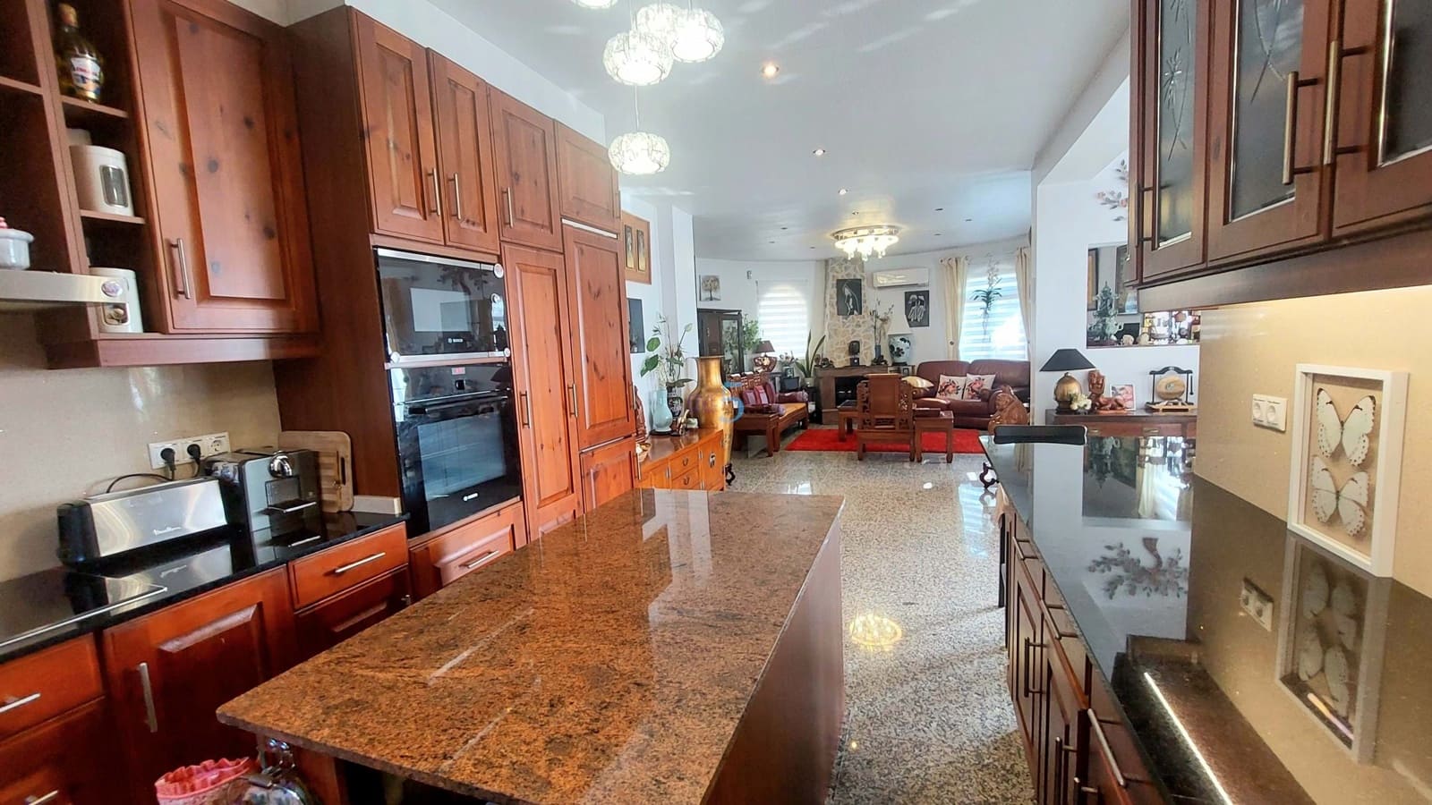 Chalet de 4 habitaciones en Torrevieja en venta con piscina garaje - 525.000 € (Ref: 9128909)