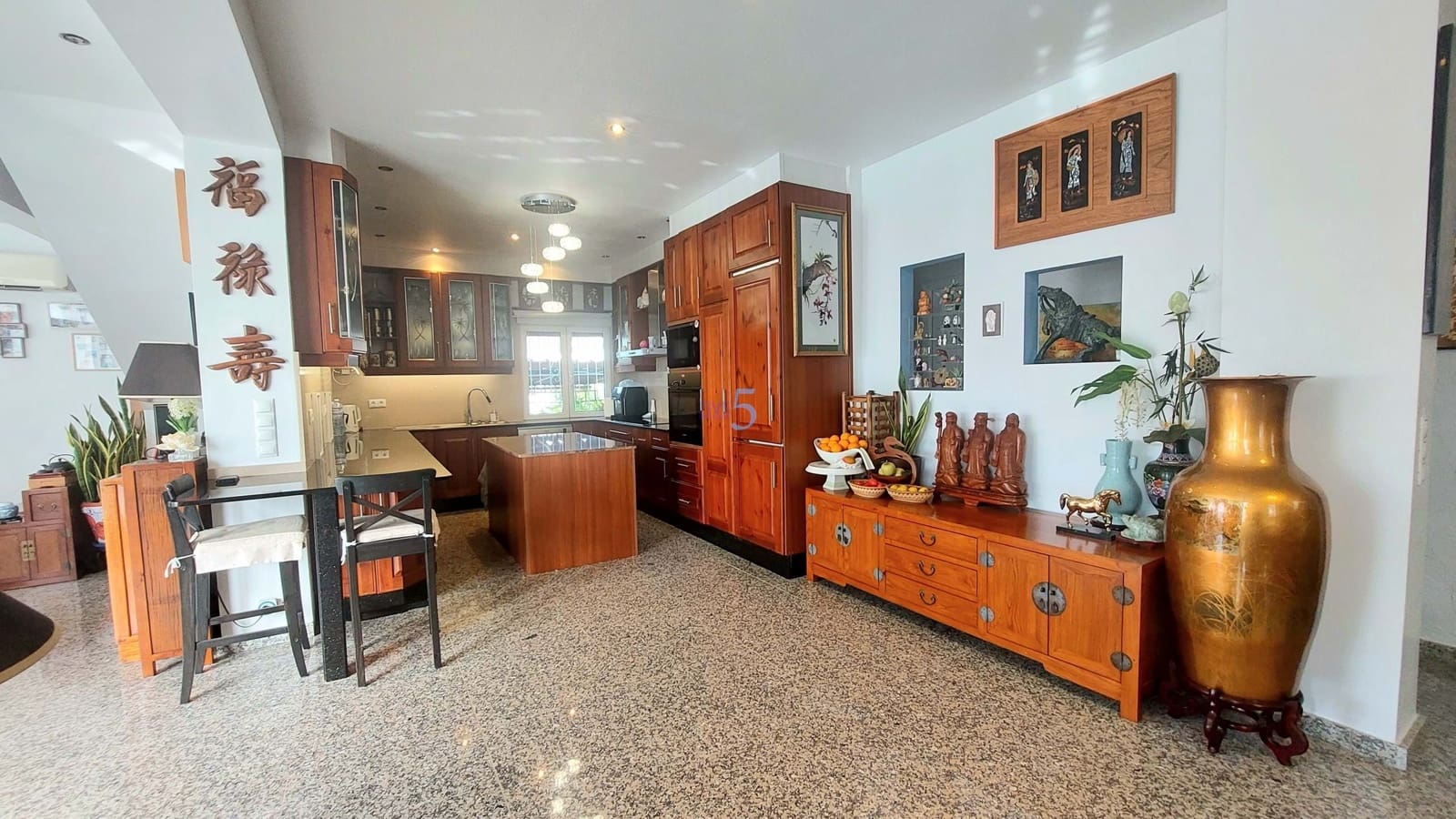 Chalet de 4 habitaciones en Torrevieja en venta con piscina garaje - 525.000 € (Ref: 9128909)