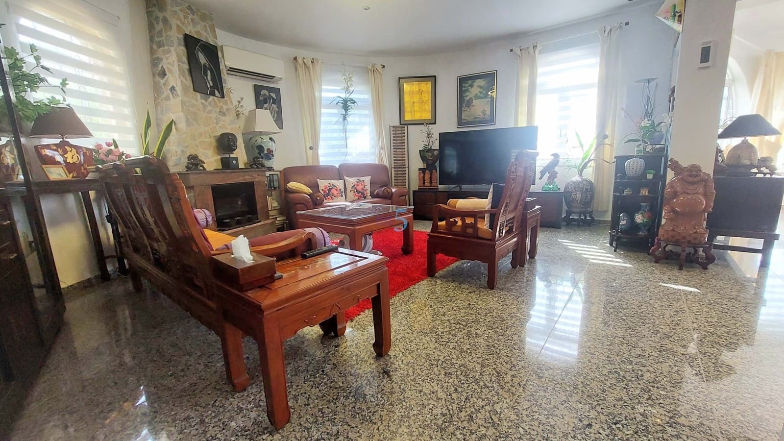 Chalet de 4 habitaciones en Torrevieja en venta con piscina garaje - 525.000 € (Ref: 9128909)