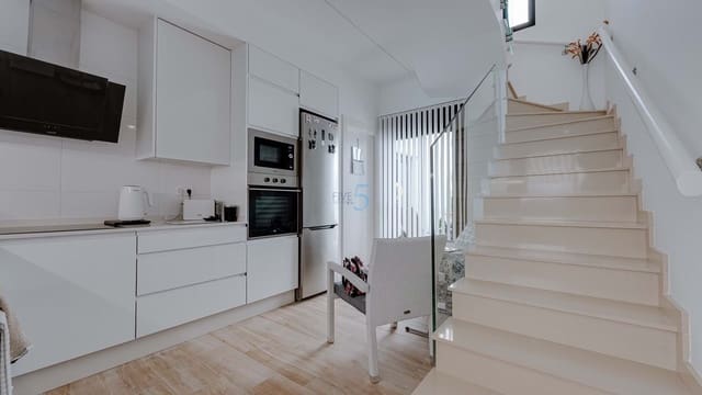 3 soveværelse Villa til salg i Lo Pagan, San Pedro del Pinatar med swimmingpool garage - € 495.000 (Ref: 9130194)