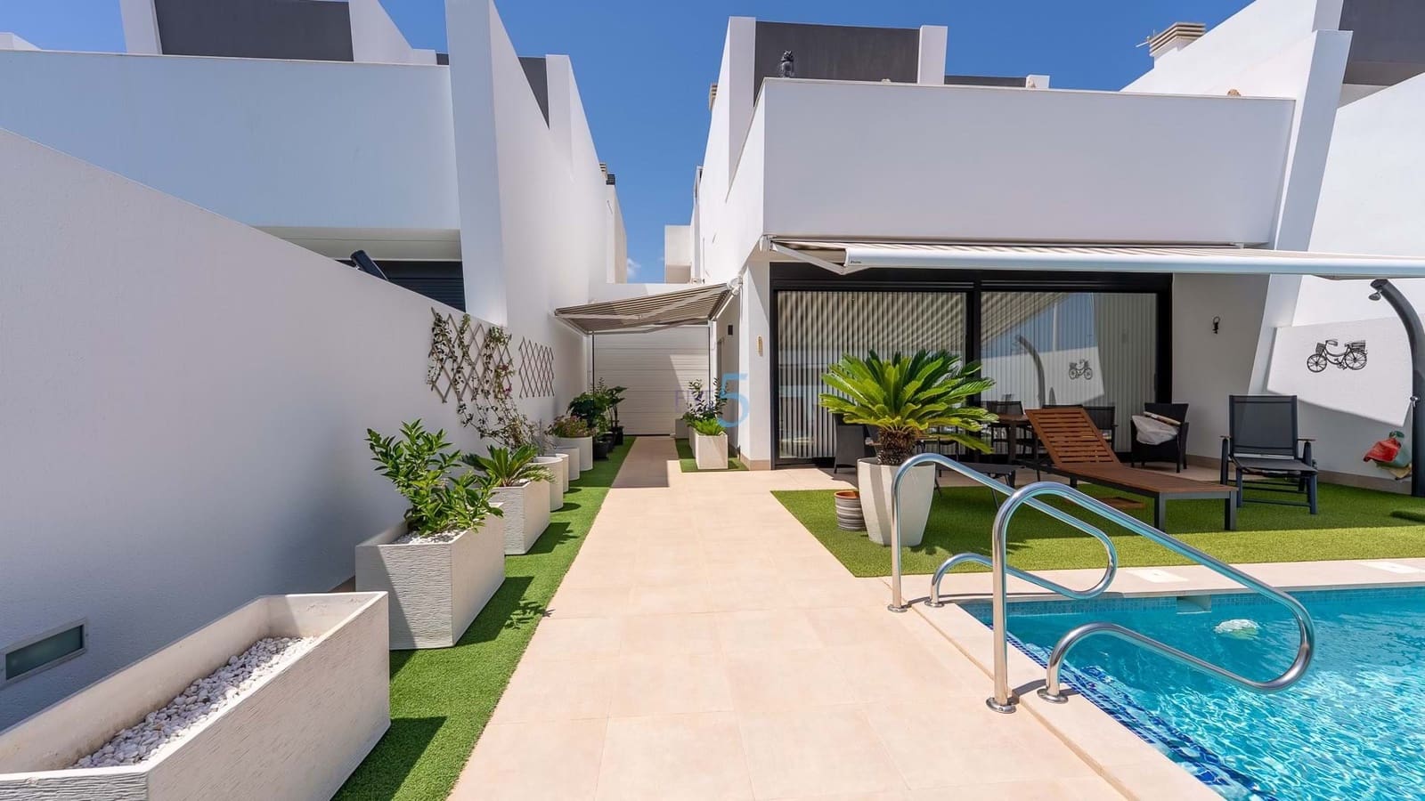 3 soveværelse Villa til salg i Lo Pagan med swimmingpool garage - € 495.000 (Ref: 9130194)