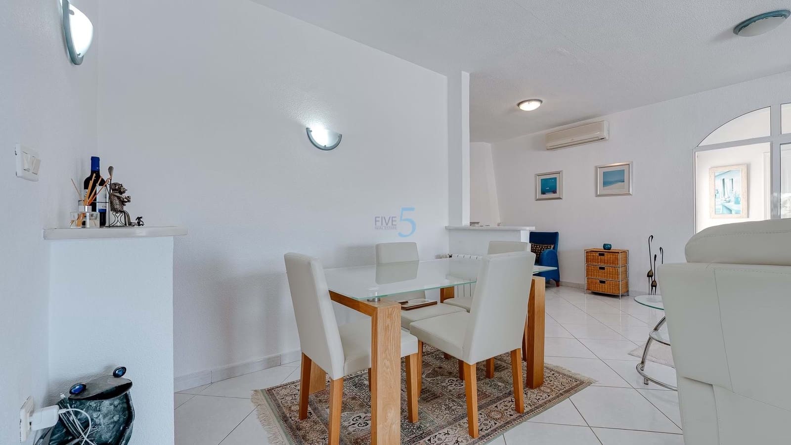 3 bedroom Villa for sale in Villamartin with pool garage - € 379,000 (Ref: 9130516)