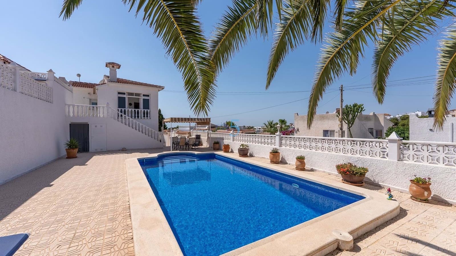 3 bedroom Villa for sale in Villamartin with pool garage - € 379,000 (Ref: 9130516)