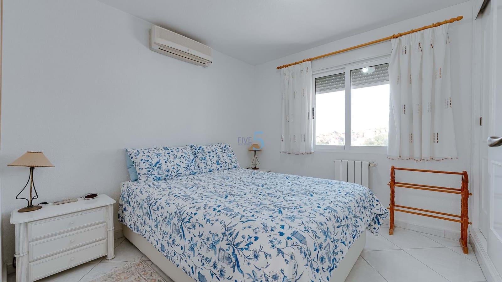 3 bedroom Villa for sale in Villamartin with pool garage - € 379,000 (Ref: 9130516)