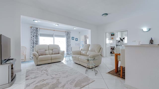 3 chambre Villa/Maison à vendre à Villamartin, Orihuela avec piscine garage - 379 000 € (Ref: 9130516)