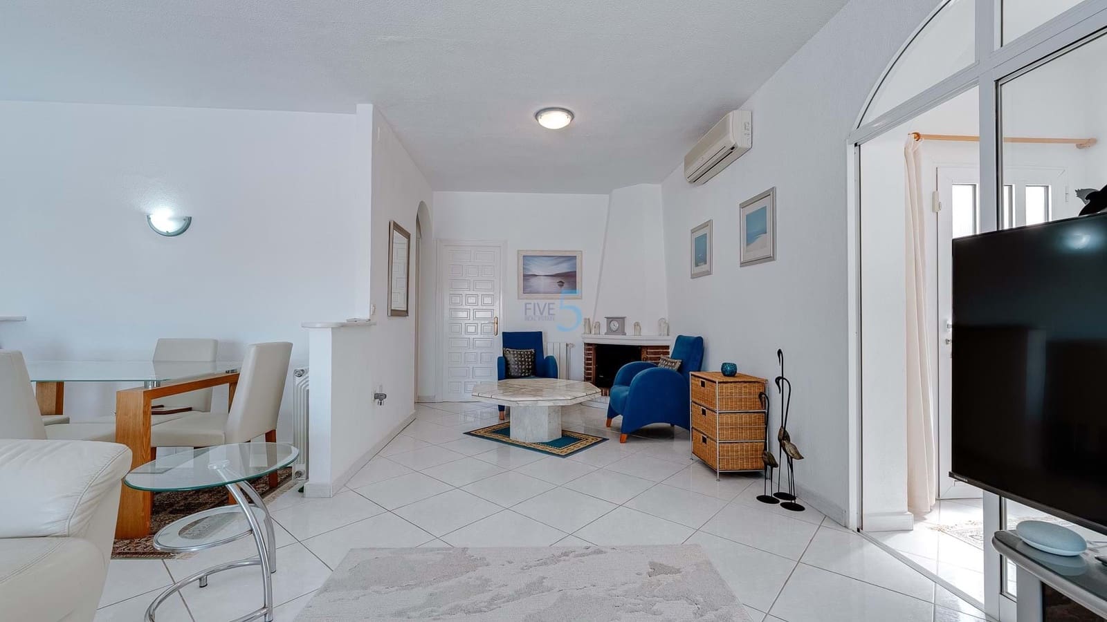 3 bedroom Villa for sale in Villamartin with pool garage - € 379,000 (Ref: 9130516)