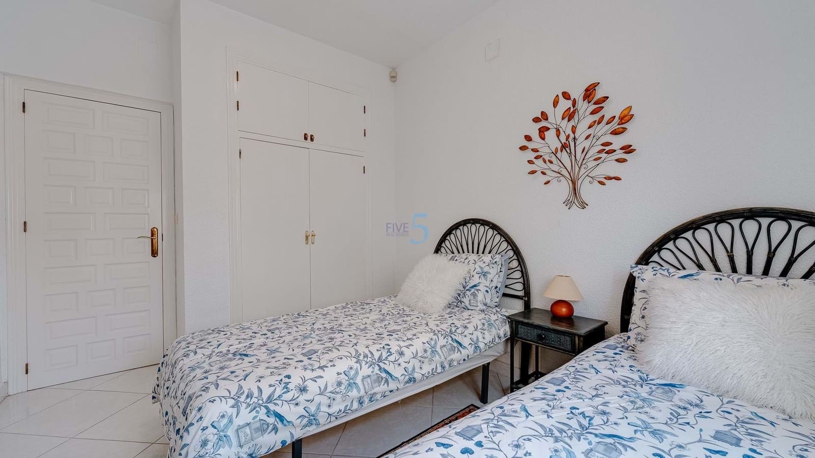 3 bedroom Villa for sale in Villamartin with pool garage - € 379,000 (Ref: 9130516)