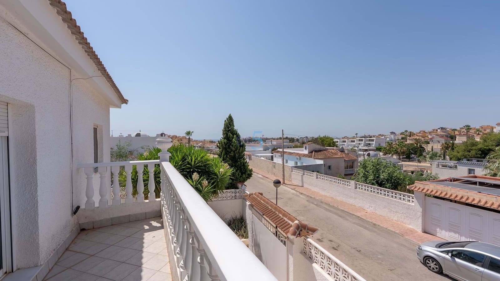 3 bedroom Villa for sale in Villamartin with pool garage - € 379,000 (Ref: 9130516)