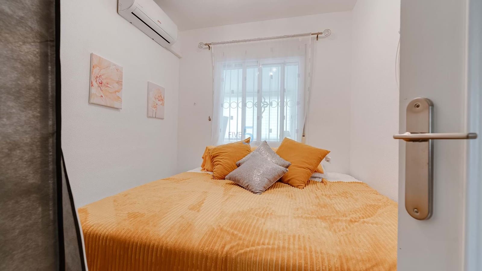 3 soverom Hus til salgs i Lo Crispin med svømmebasseng garasje - € 179 950 (Ref: 9133784)