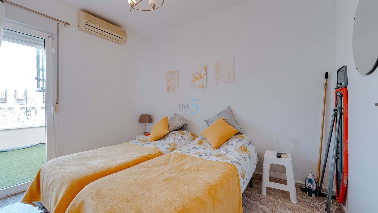 3 soverom Hus til salgs i Lo Crispin med svømmebasseng garasje - € 179 950 (Ref: 9133784)