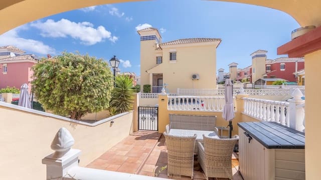 3 makuuhuone Omakotitalo myytävänä paikassa Lo Crispin, Algorfa mukana uima-altaan 
autotalli - 179 950 € (Ref: 9133784)