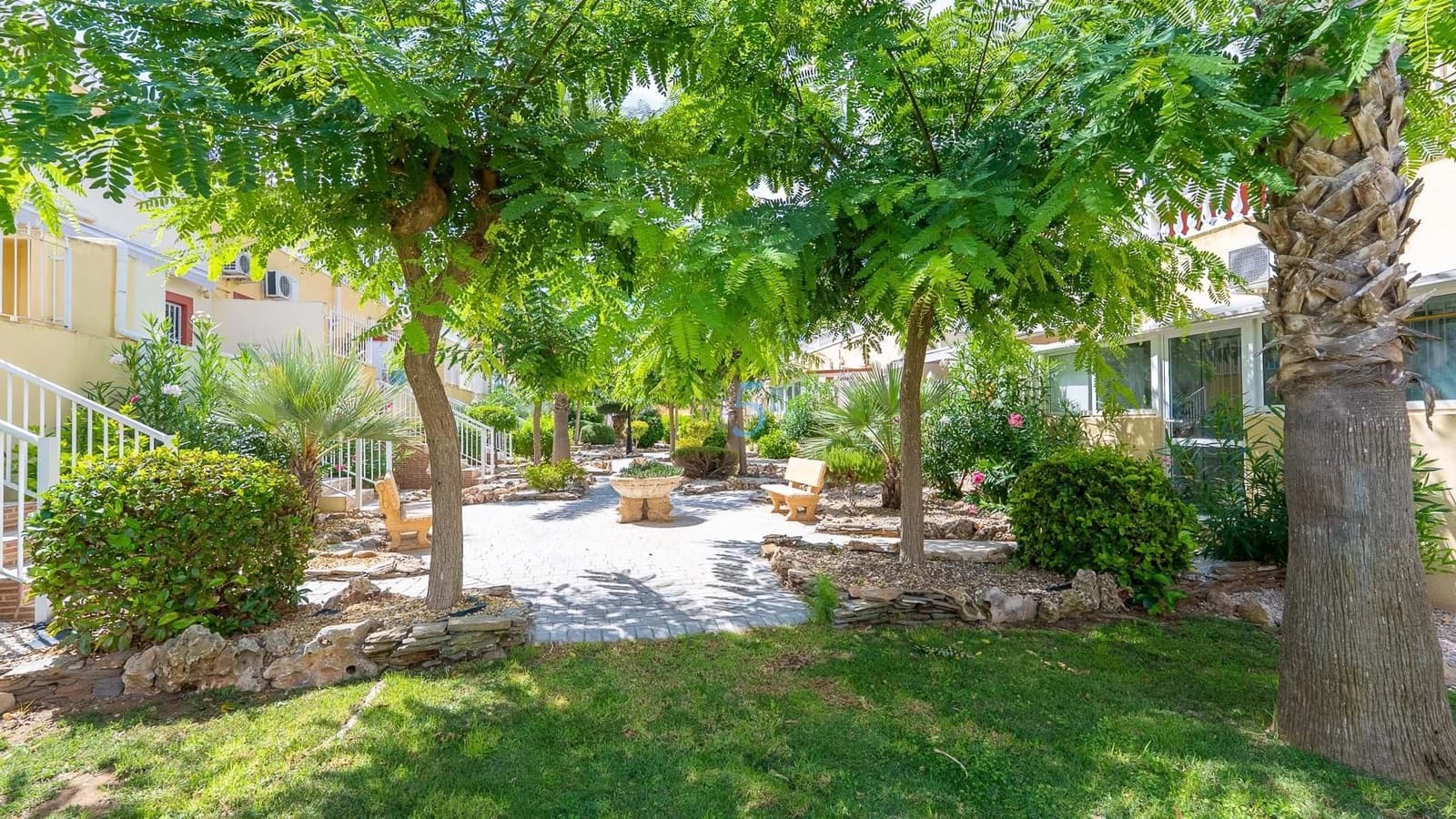 3 soverom Hus til salgs i Lo Crispin med svømmebasseng garasje - € 179 950 (Ref: 9133784)