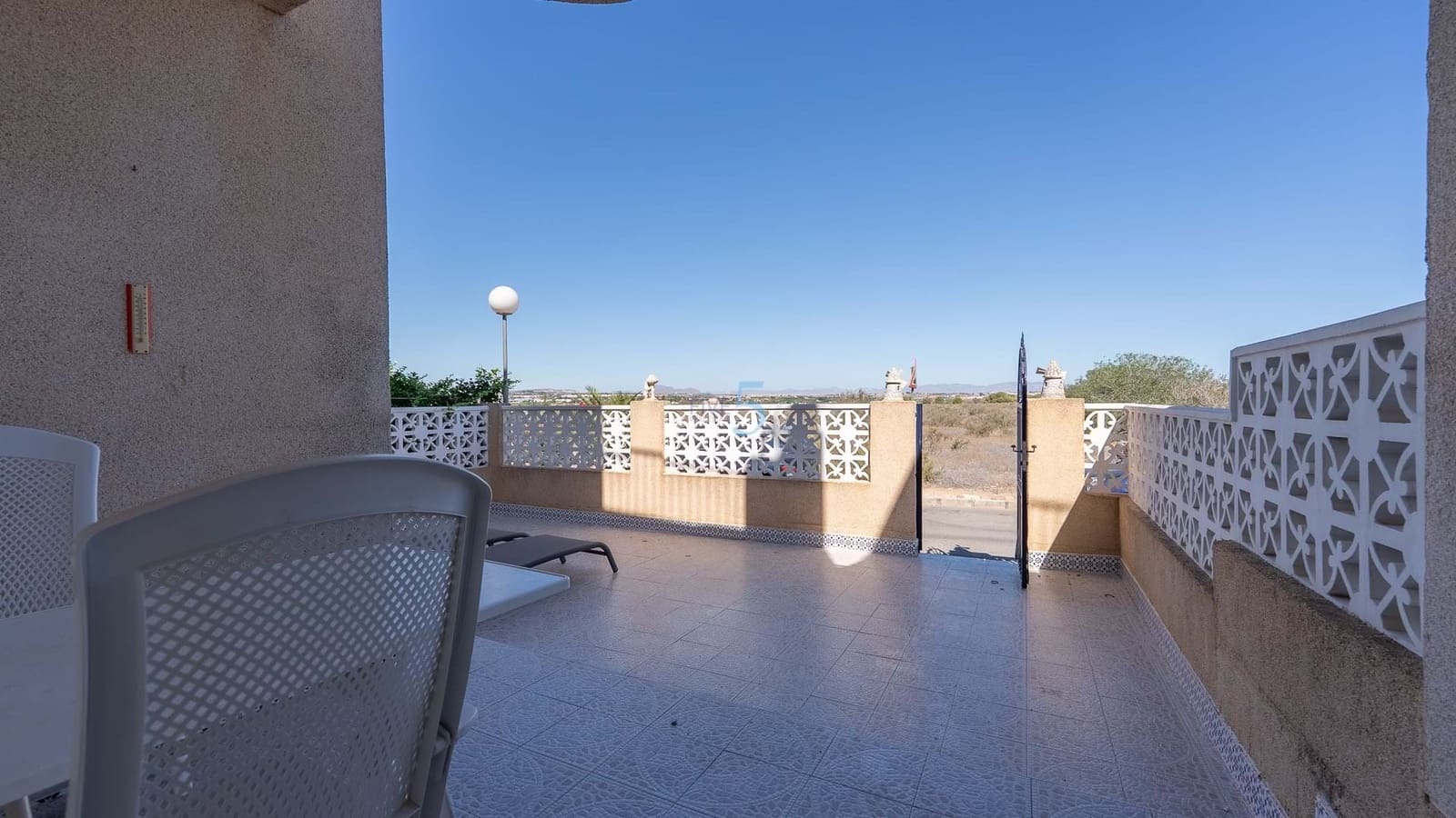 2 soverom Leilighet til salgs i Torrevieja med svømmebasseng - € 124 000 (Ref: 9136315)