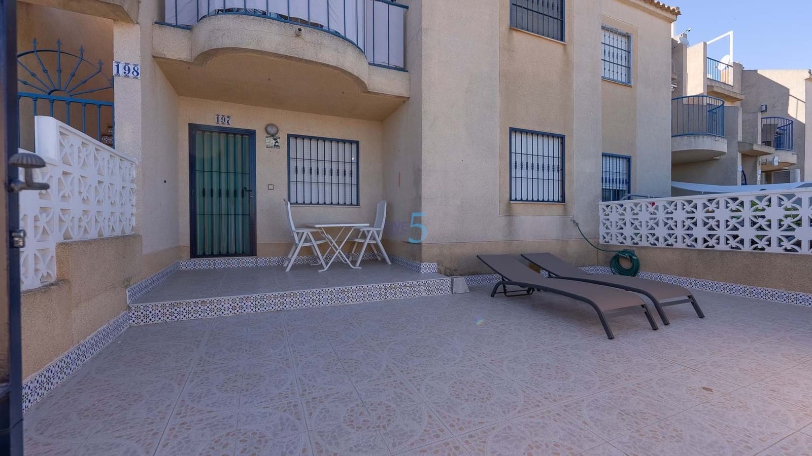 2 soverom Leilighet til salgs i Torrevieja med svømmebasseng - € 124 000 (Ref: 9136315)