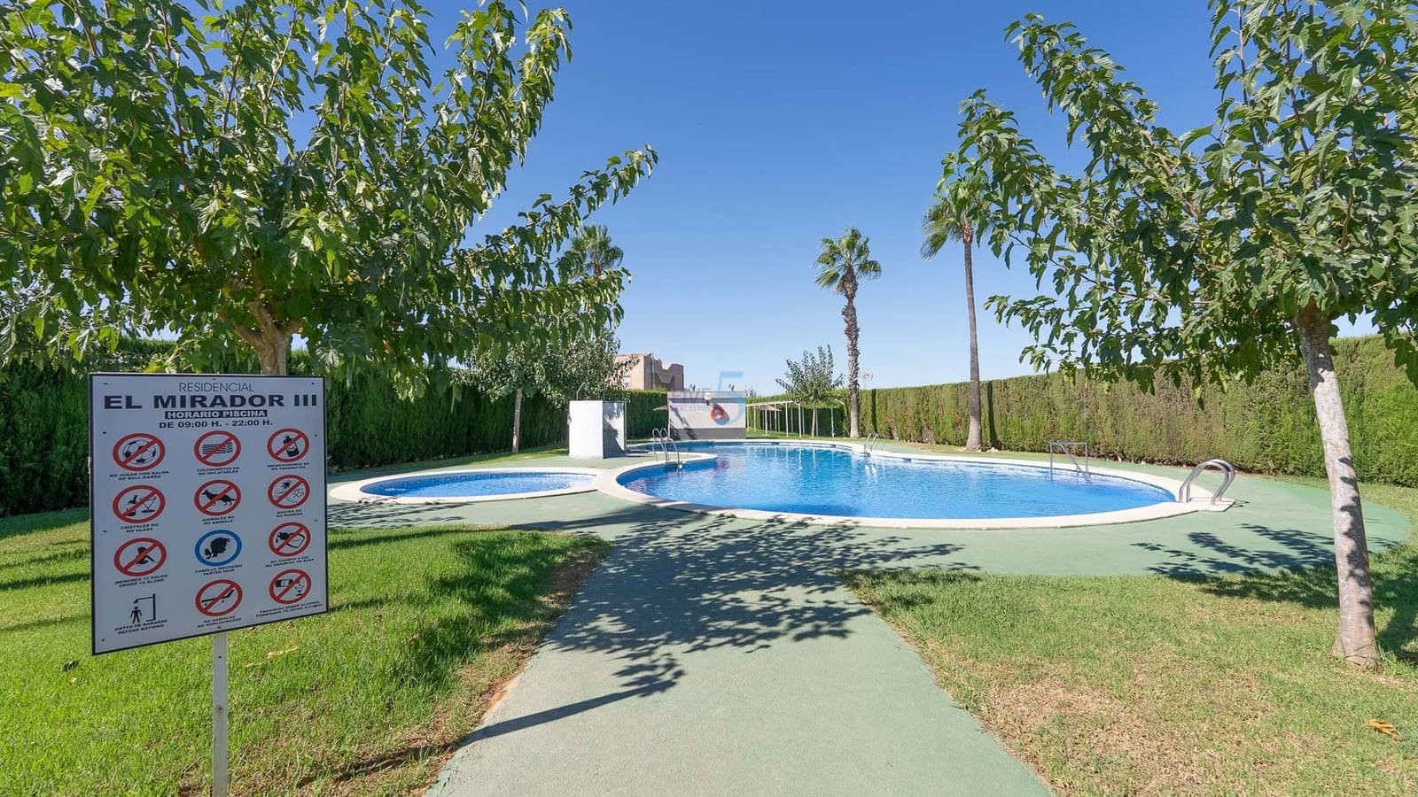 2 soverom Leilighet til salgs i Torrevieja med svømmebasseng - € 124 000 (Ref: 9136315)