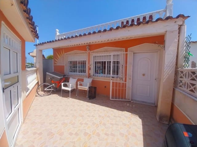 3 quarto Bungalow para venda em Torrevieja com garagem - 162 000 € (Ref: 9138652)