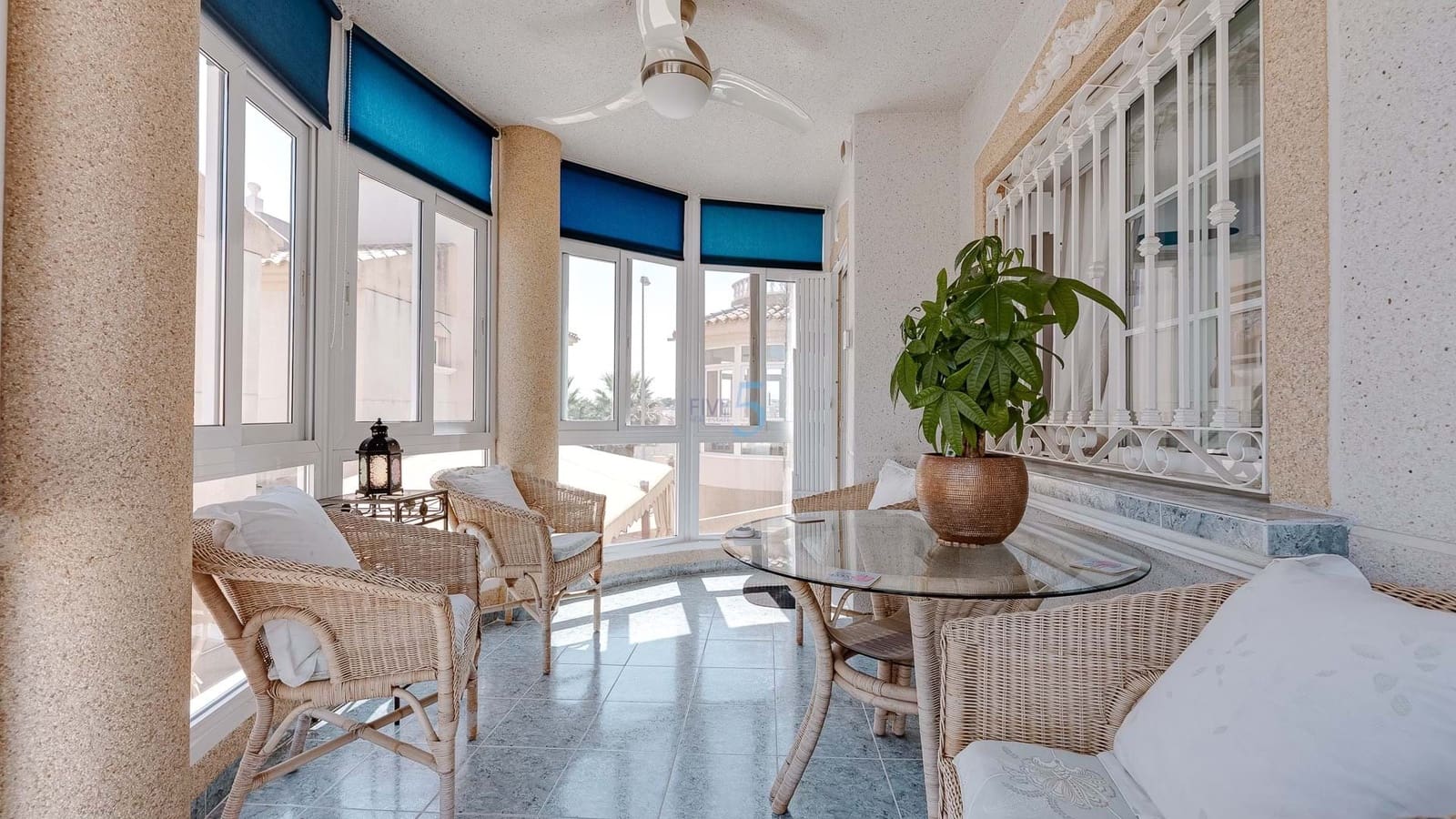 3 bedroom Villa for sale in Villamartin with pool - € 219,000 (Ref: 9143249)