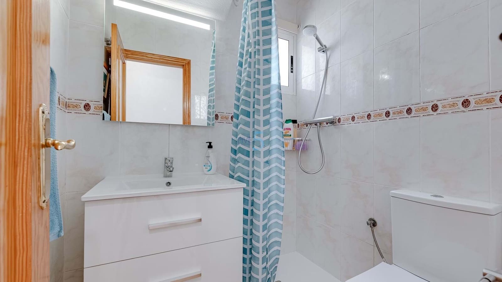 3 bedroom Villa for sale in Villamartin with pool - € 219,000 (Ref: 9143249)