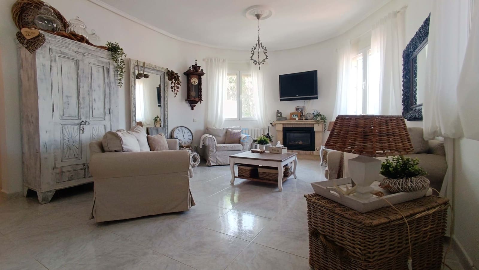 Chalet de 4 habitaciones en Ciudad Quesada en venta con piscina - 399.500 € (Ref: 9143278)