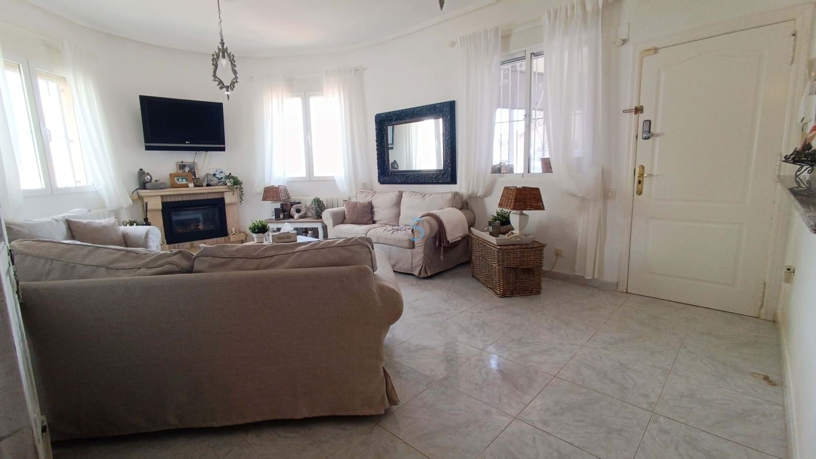Chalet de 4 habitaciones en Ciudad Quesada en venta con piscina - 399.500 € (Ref: 9143278)