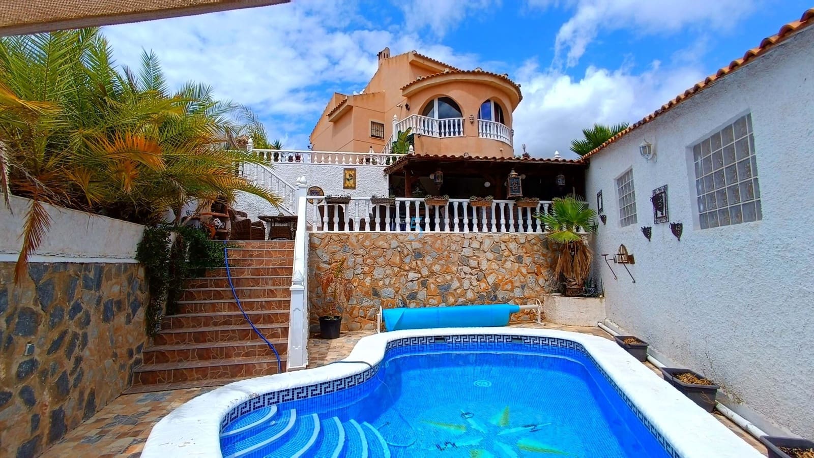 Chalet de 4 habitaciones en Ciudad Quesada en venta con piscina - 399.500 € (Ref: 9143278)