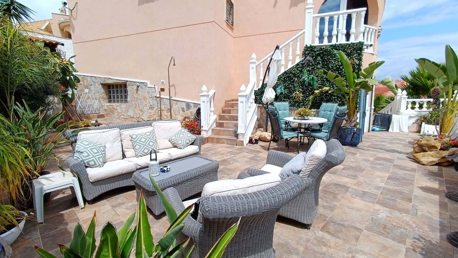 Chalet de 4 habitaciones en Ciudad Quesada en venta con piscina - 399.500 € (Ref: 9143278)