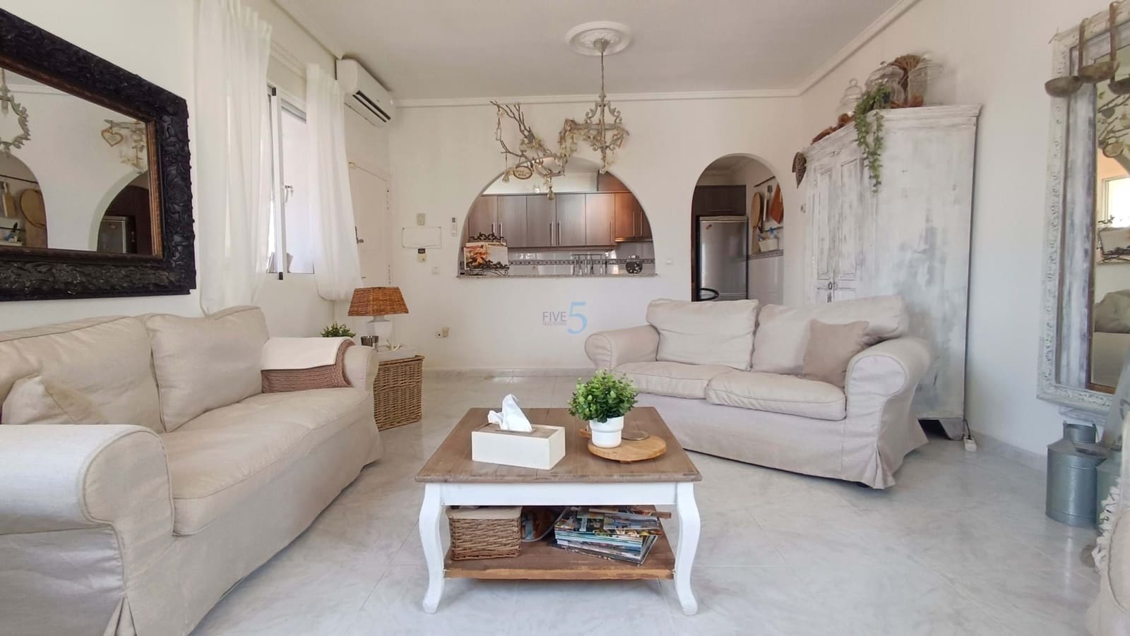 Chalet de 4 habitaciones en Ciudad Quesada en venta con piscina - 399.500 € (Ref: 9143278)