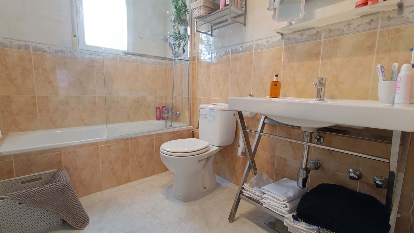 Chalet de 4 habitaciones en Ciudad Quesada en venta con piscina - 399.500 € (Ref: 9143278)