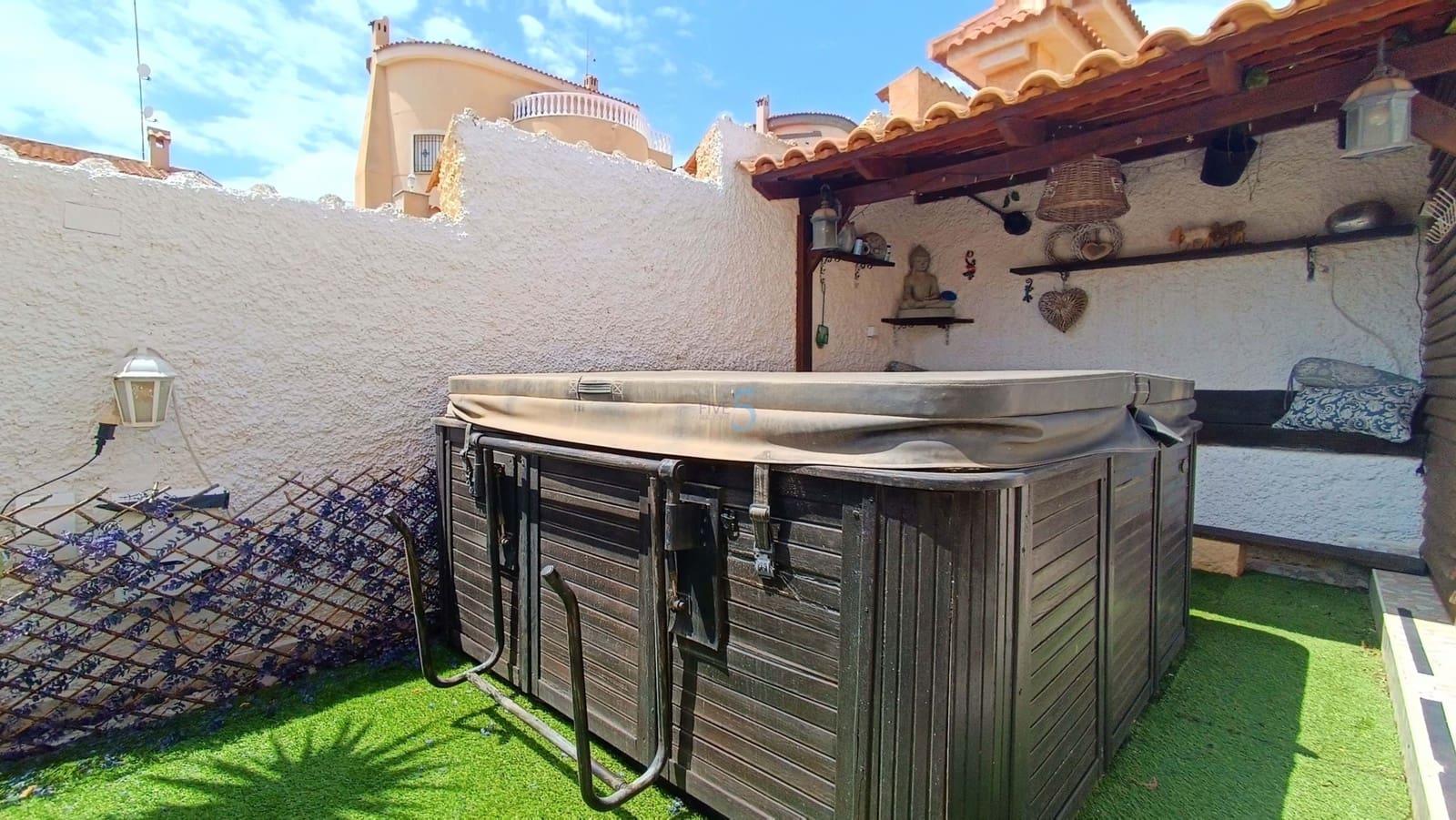 Chalet de 4 habitaciones en Ciudad Quesada en venta con piscina - 399.500 € (Ref: 9143278)