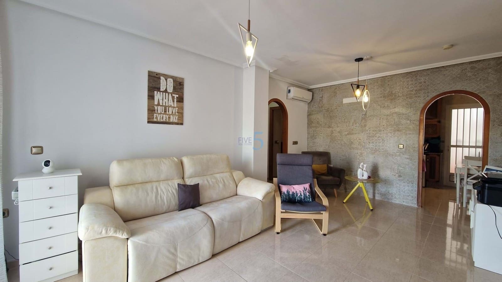 Apartamento de 2 habitaciones en Orihuela Costa en venta con piscina garaje - 159.000 € (Ref: 9146407)