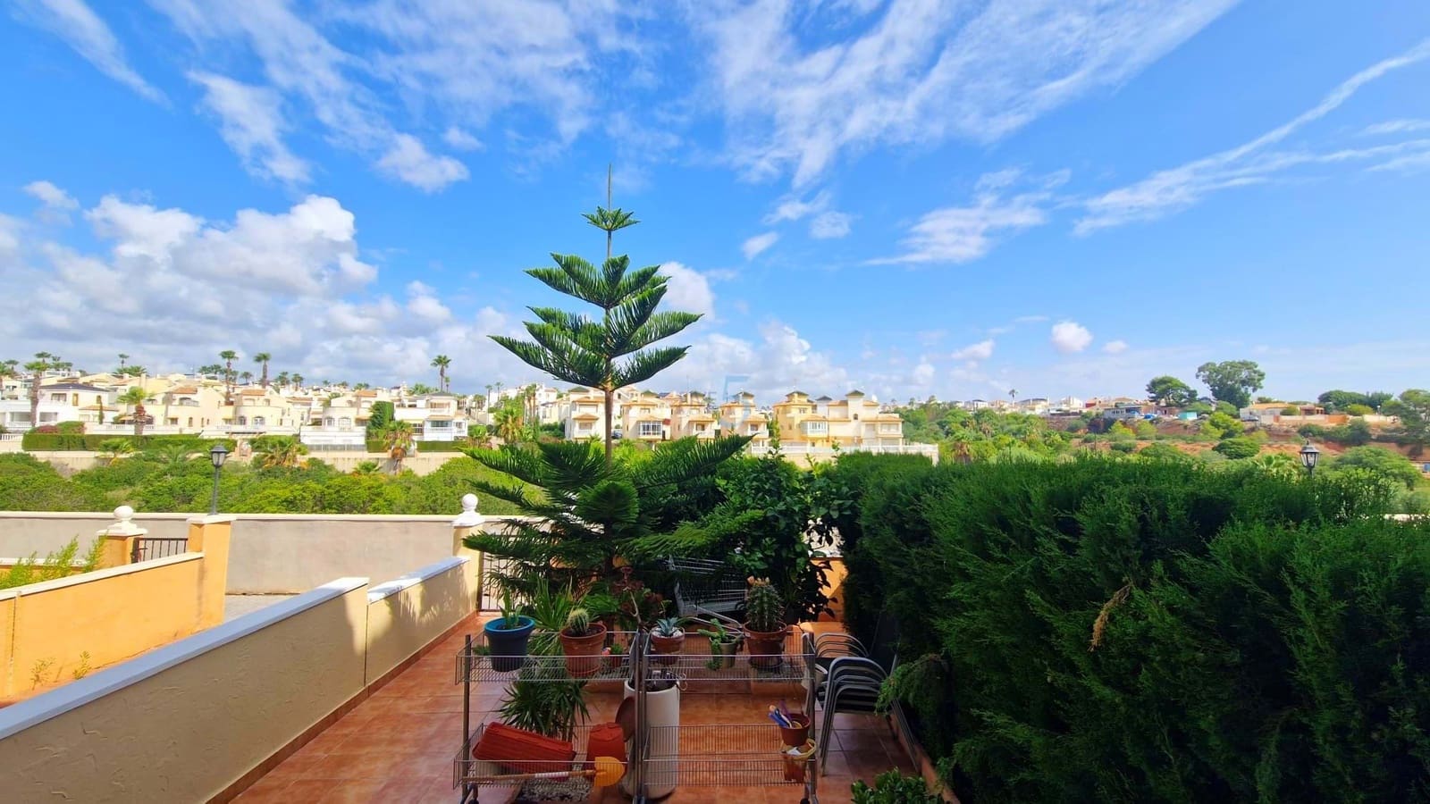 Apartamento de 2 habitaciones en Orihuela Costa en venta con piscina garaje - 159.000 € (Ref: 9146407)