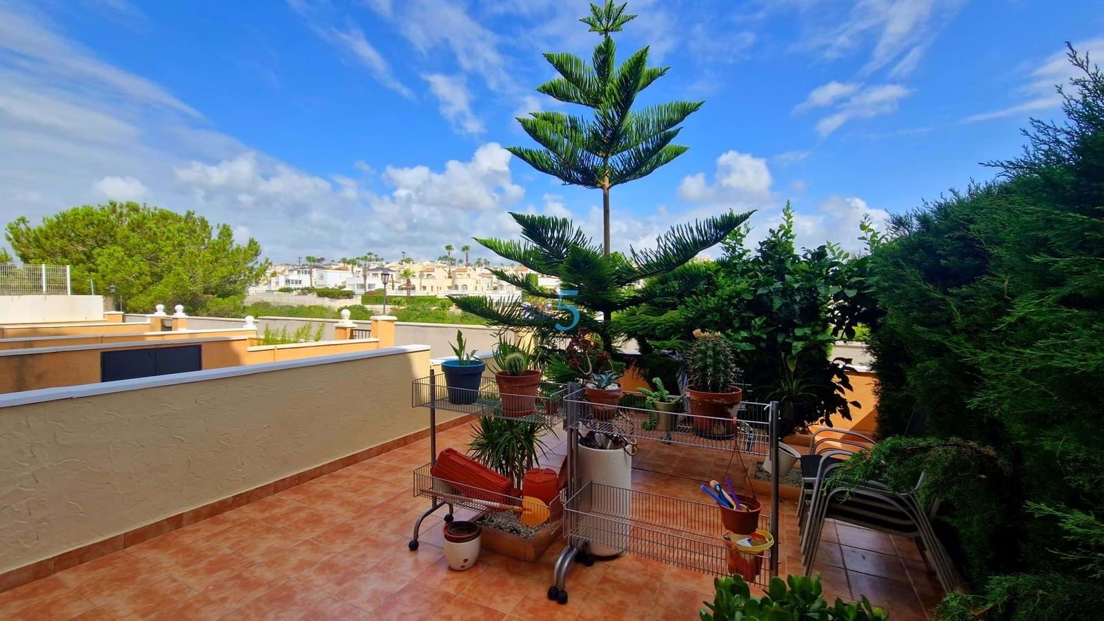 Apartamento de 2 habitaciones en Orihuela Costa en venta con piscina garaje - 159.000 € (Ref: 9146407)