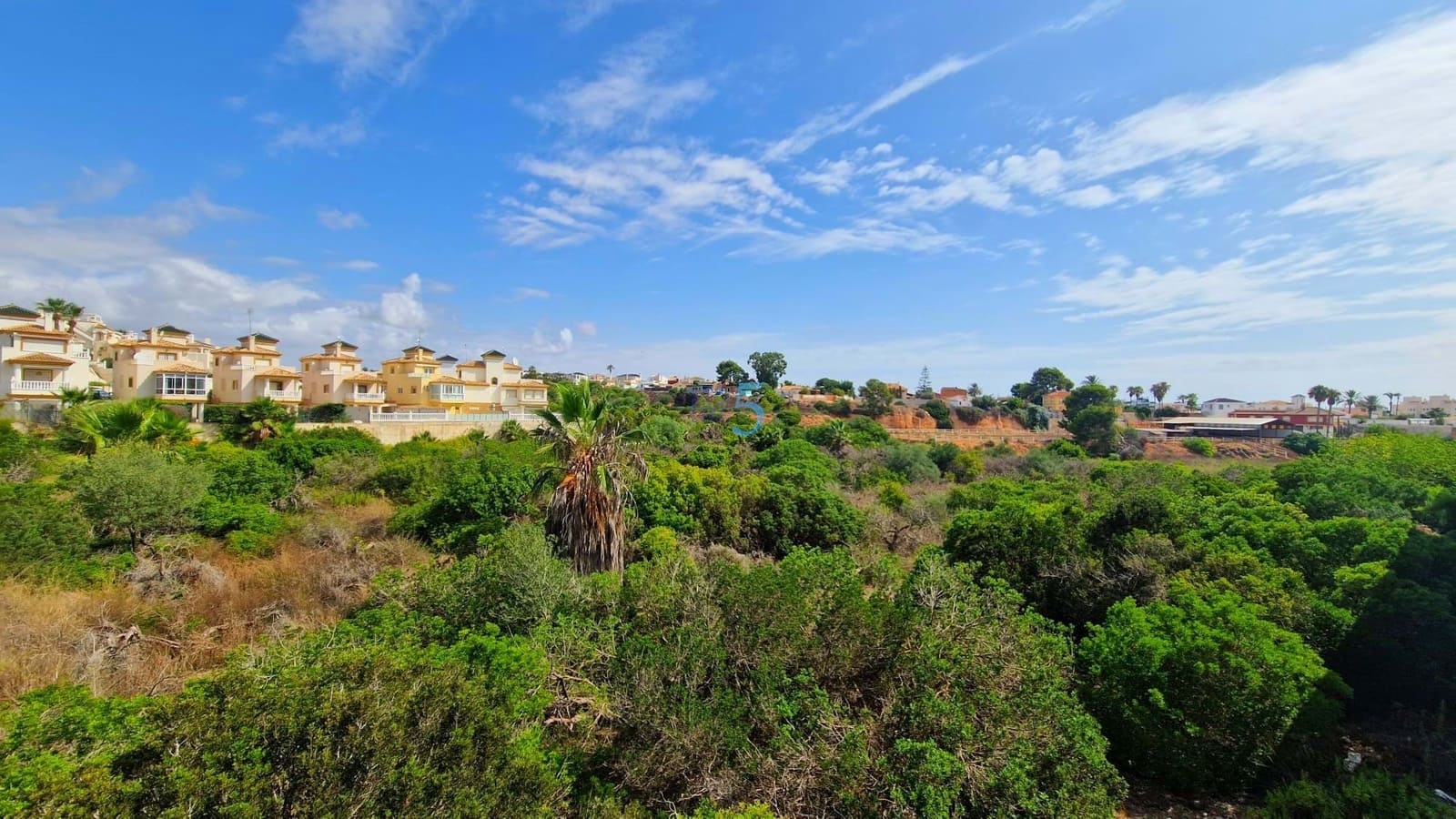 Apartamento de 2 habitaciones en Orihuela Costa en venta con piscina garaje - 159.000 € (Ref: 9146407)