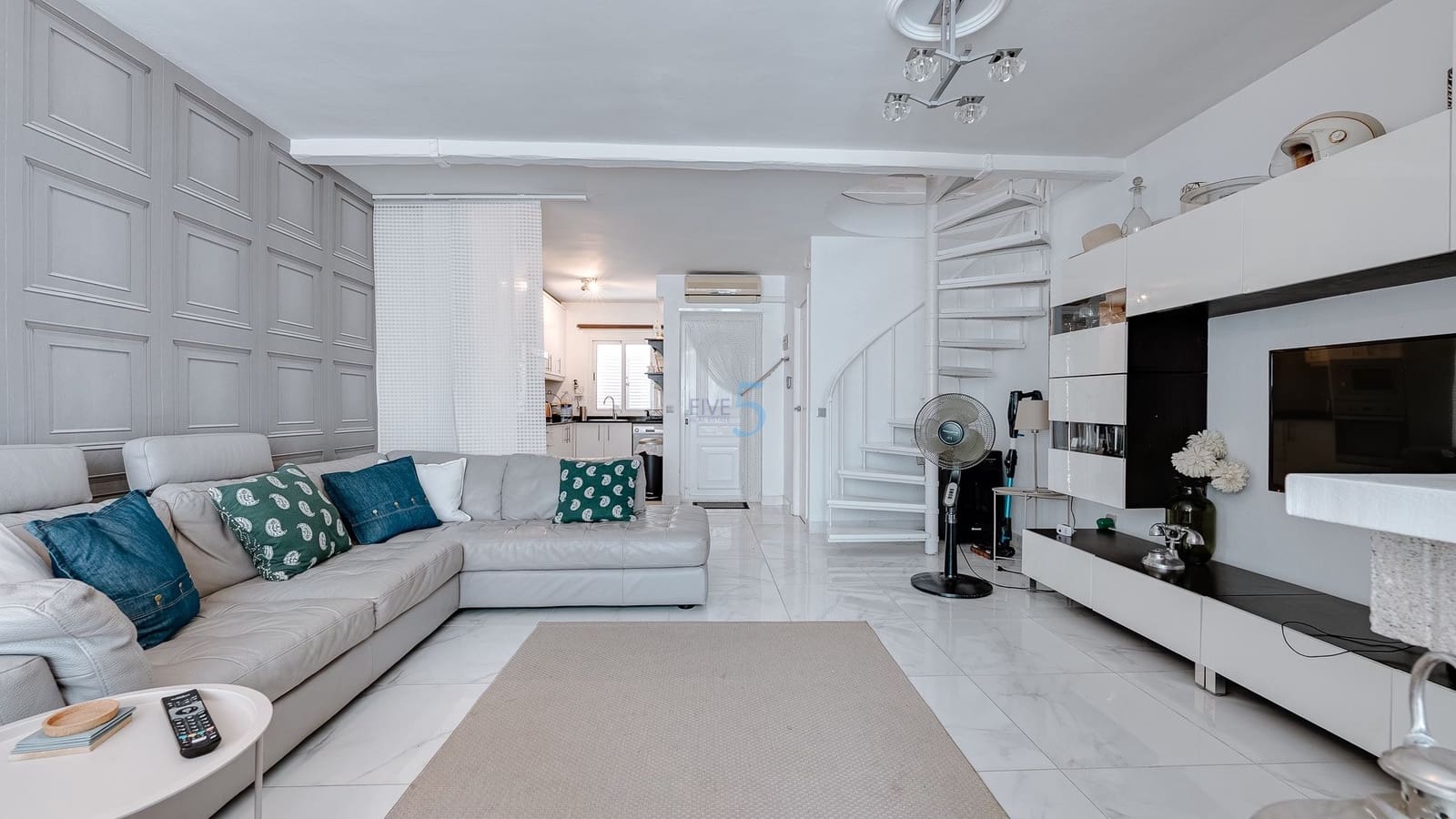 3 chambre Maison de Ville à vendre à Torrevieja avec piscine - 249 950 € (Ref: 9146632)