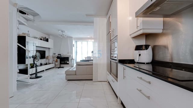 Casa de 3 habitaciones en Torrevieja en venta con piscina - 249.950 € (Ref: 9146632)