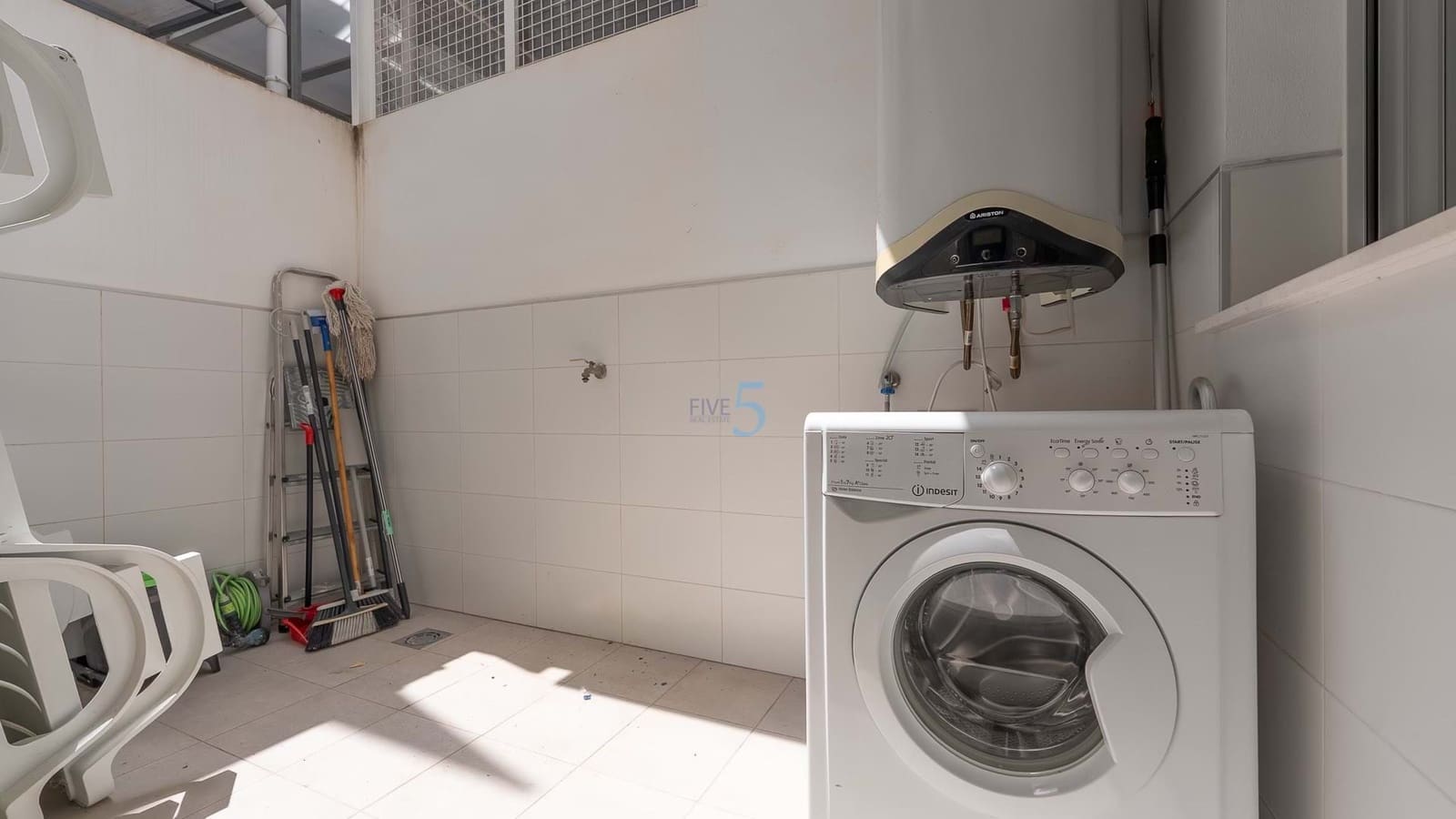 2 soveværelse Lejlighed til salg i La Florida med swimmingpool garage - € 194.000 (Ref: 9147708)