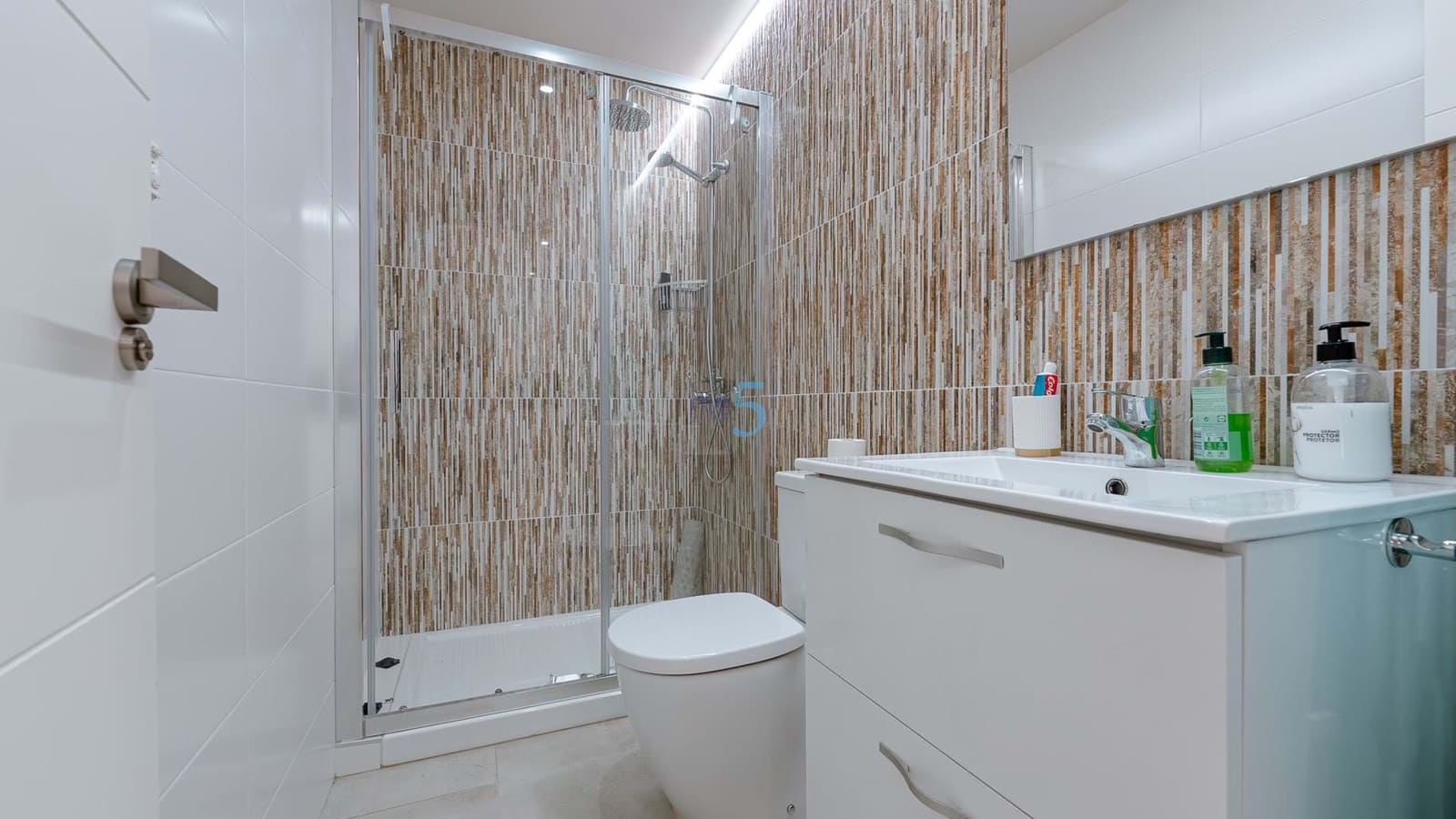 2 soveværelse Lejlighed til salg i La Florida med swimmingpool garage - € 194.000 (Ref: 9147708)