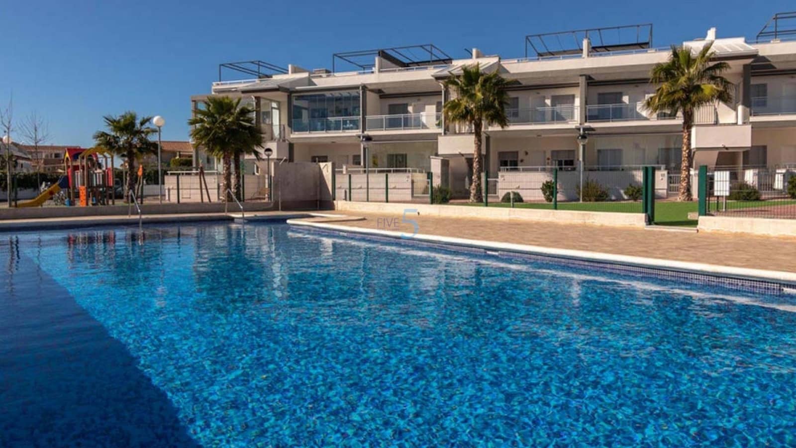 2 soveværelse Lejlighed til salg i La Florida med swimmingpool garage - € 194.000 (Ref: 9147708)