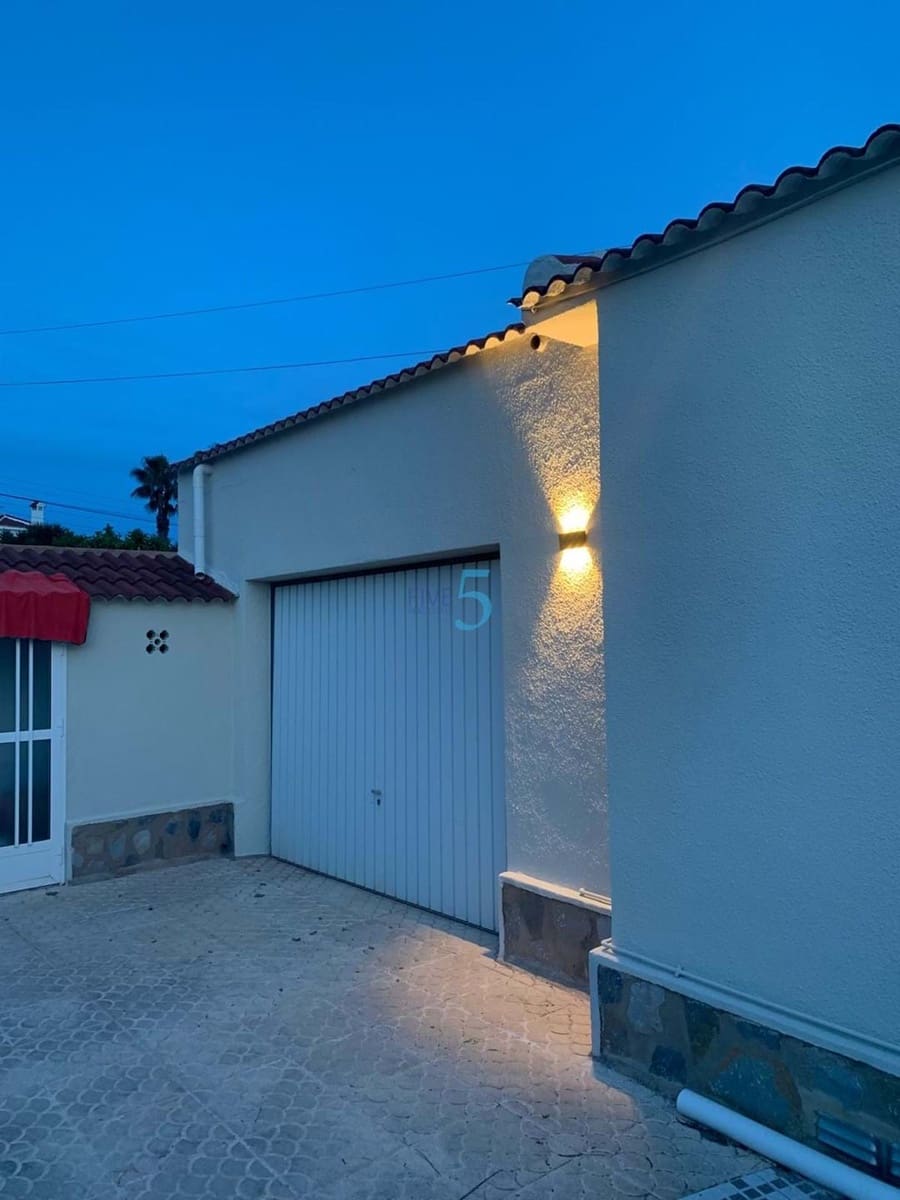 Chalet de 4 habitaciones en Ciudad Quesada en venta con piscina garaje - 575.000 € (Ref: 9150980)