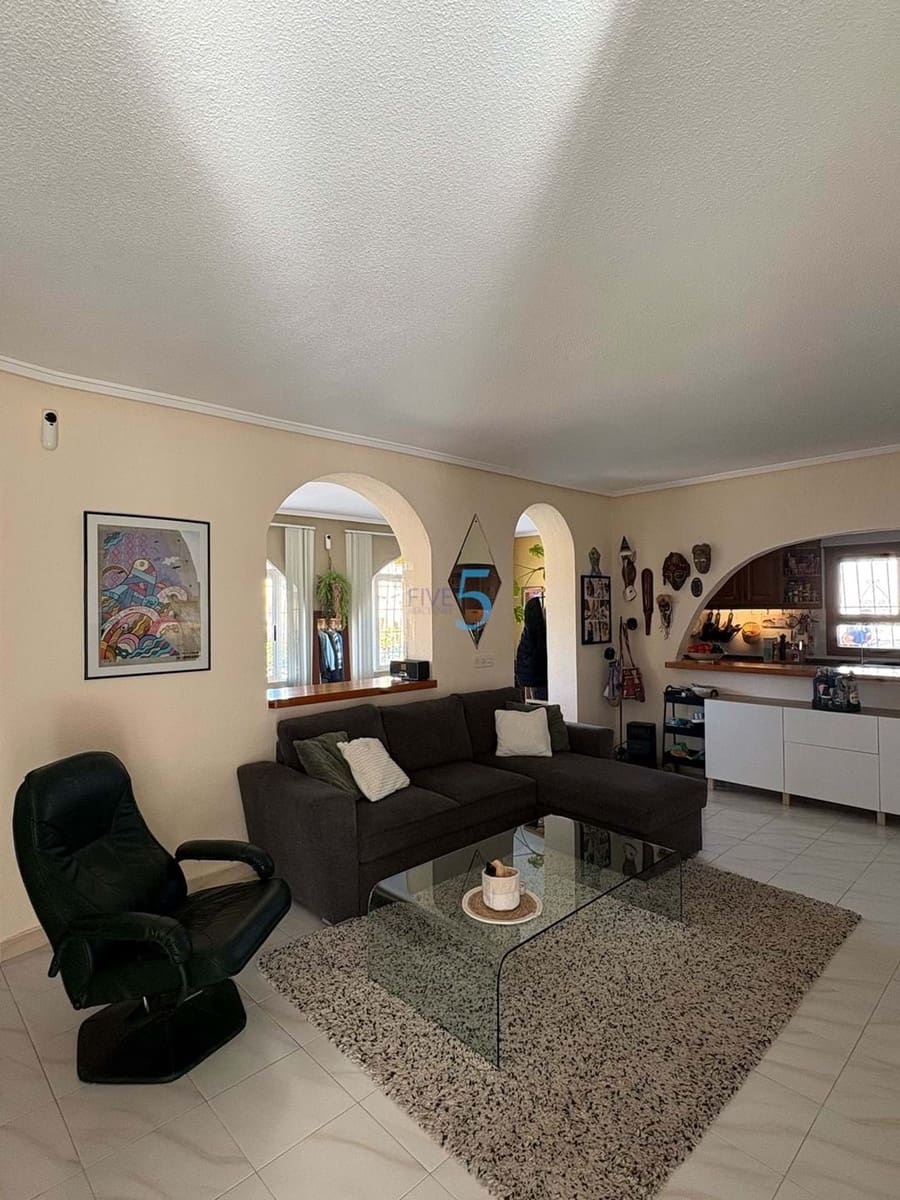 Chalet de 4 habitaciones en Ciudad Quesada en venta con piscina garaje - 575.000 € (Ref: 9150980)