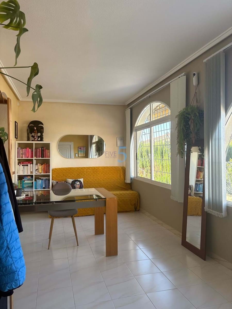 Chalet de 4 habitaciones en Ciudad Quesada en venta con piscina garaje - 575.000 € (Ref: 9150980)